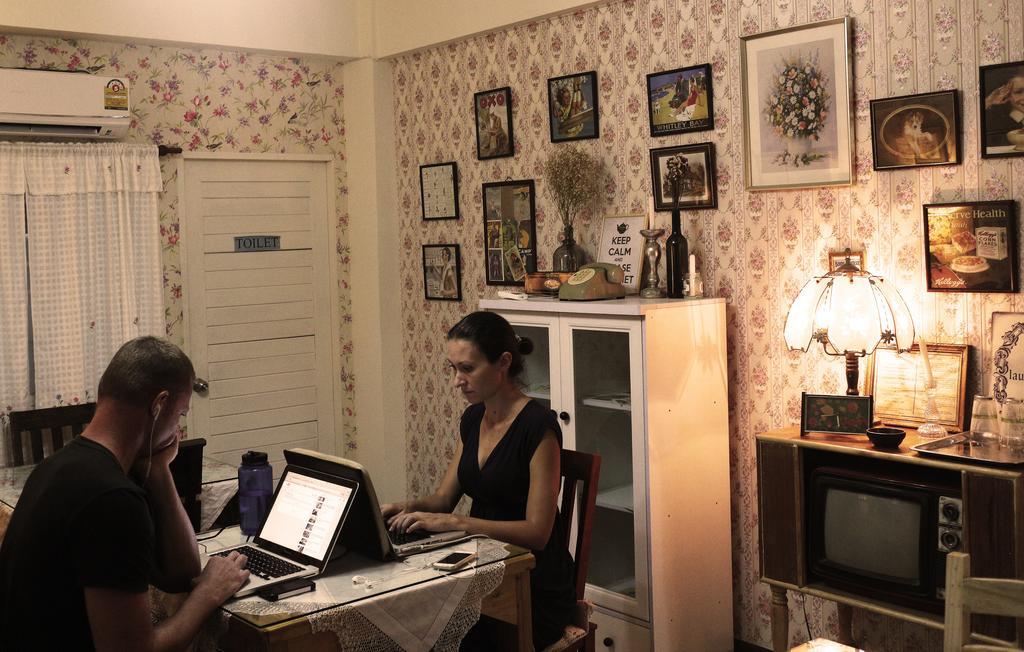 The London Tearoom Bed & Breakfast